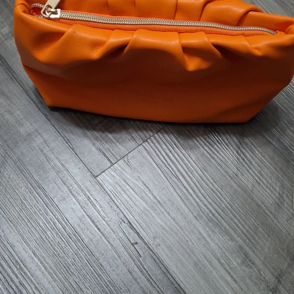 Elizabeth Arden Orange Clutch Bag - Picture 2 of 7